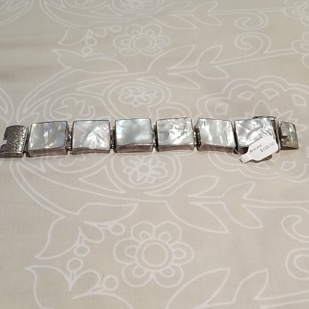 Pearl-like stones and pewter bracelet